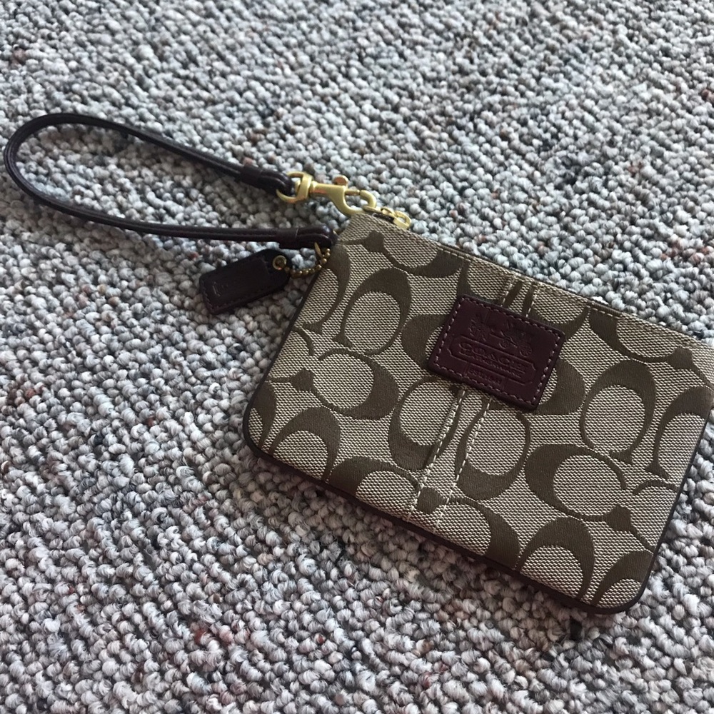 Coach card/money holder - NEW AND NEVER USED